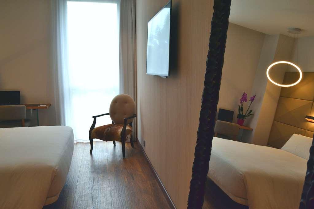 Hotel Sb Glow Barcelona Szoba fotó